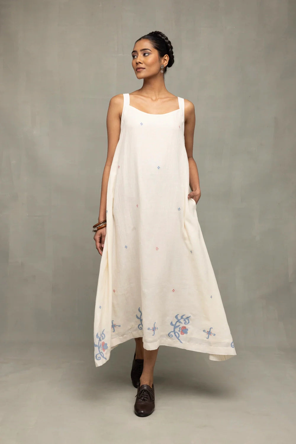 Handcrafted Cream Cotton Jamdani Dress with Bela Buta Floral Motifs