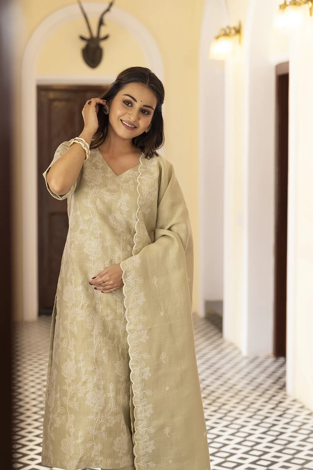 Handcrafted Green Linen Embroidered Kurta Set with Dupatta