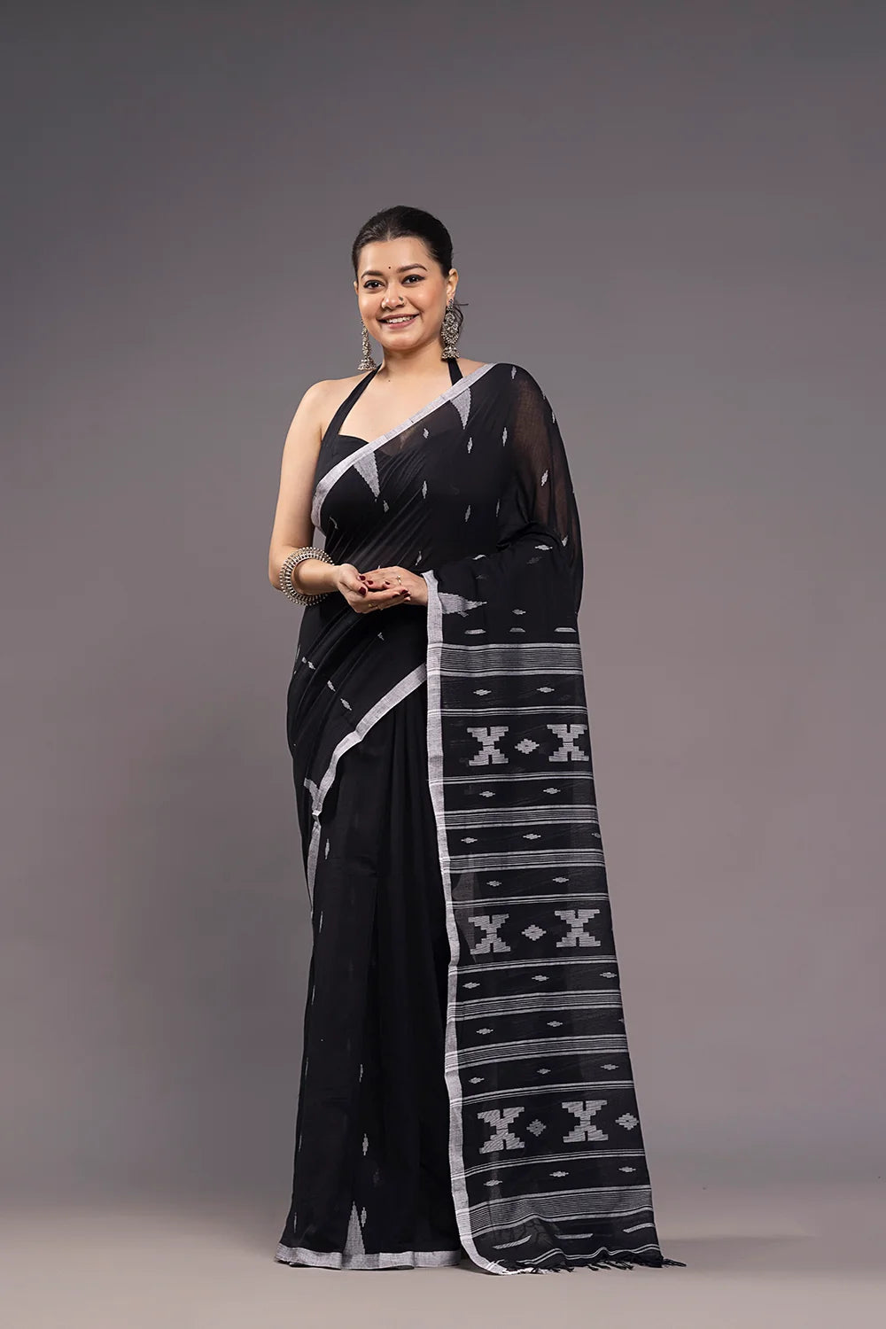 Handloom Black Soft Cotton Jamdani Saree