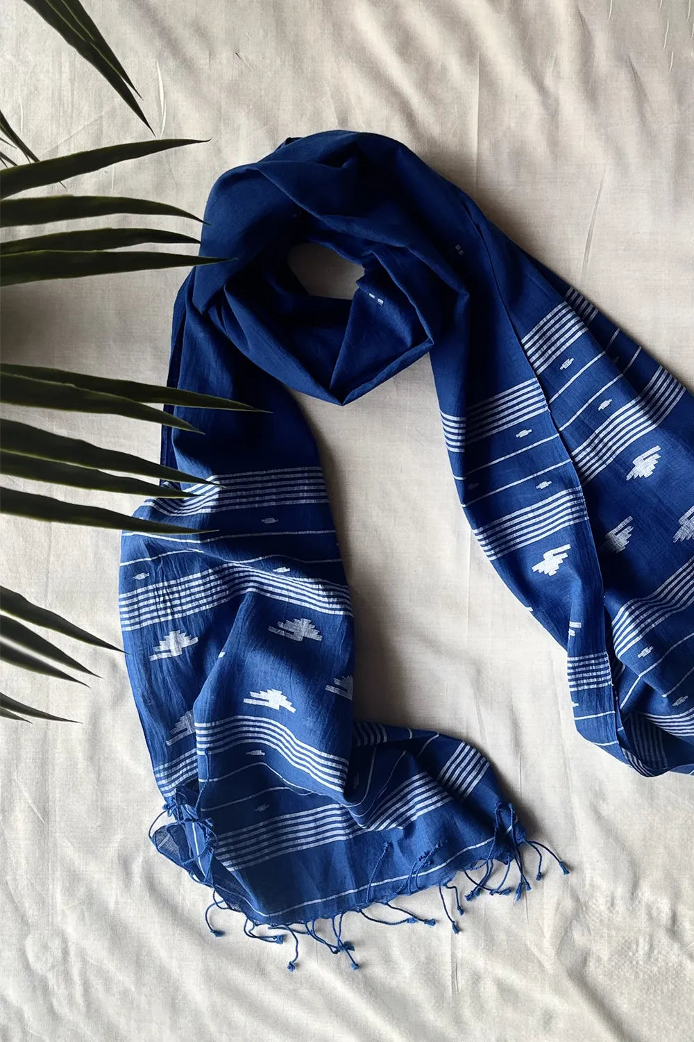 Handloom Calm Blue Taranga Jamdani Dupatta-Sutra Art of Clothing