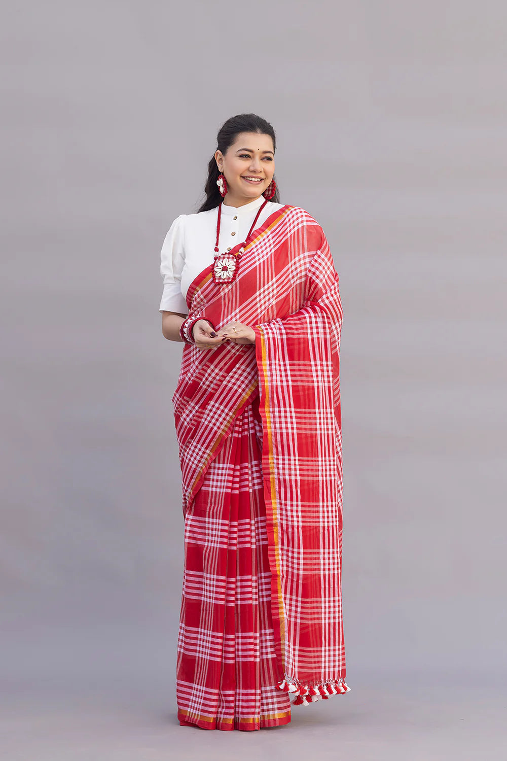 Handloom Red and White Check Mulmul Saree + Komal White Cotton Blouse Combo
