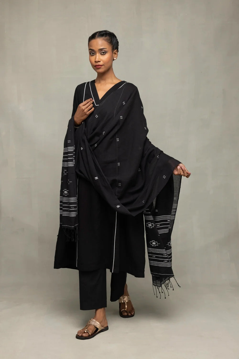 Handwoven Black Relaxed Fit Kurta Set with White Piping and Jamdani Dupatta