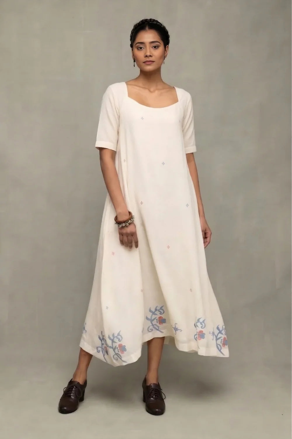 Handwoven Cream Bela Buta Jamdani Dress with Traditional Motifs