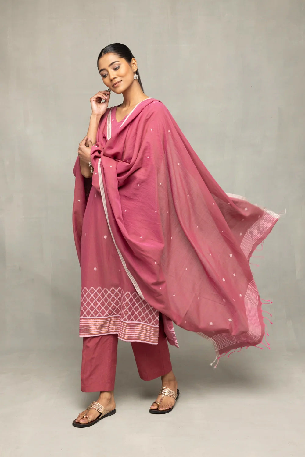 Handwoven Dusty Rose Jamdani Kurta Set with Cross Motifs and Dupatta