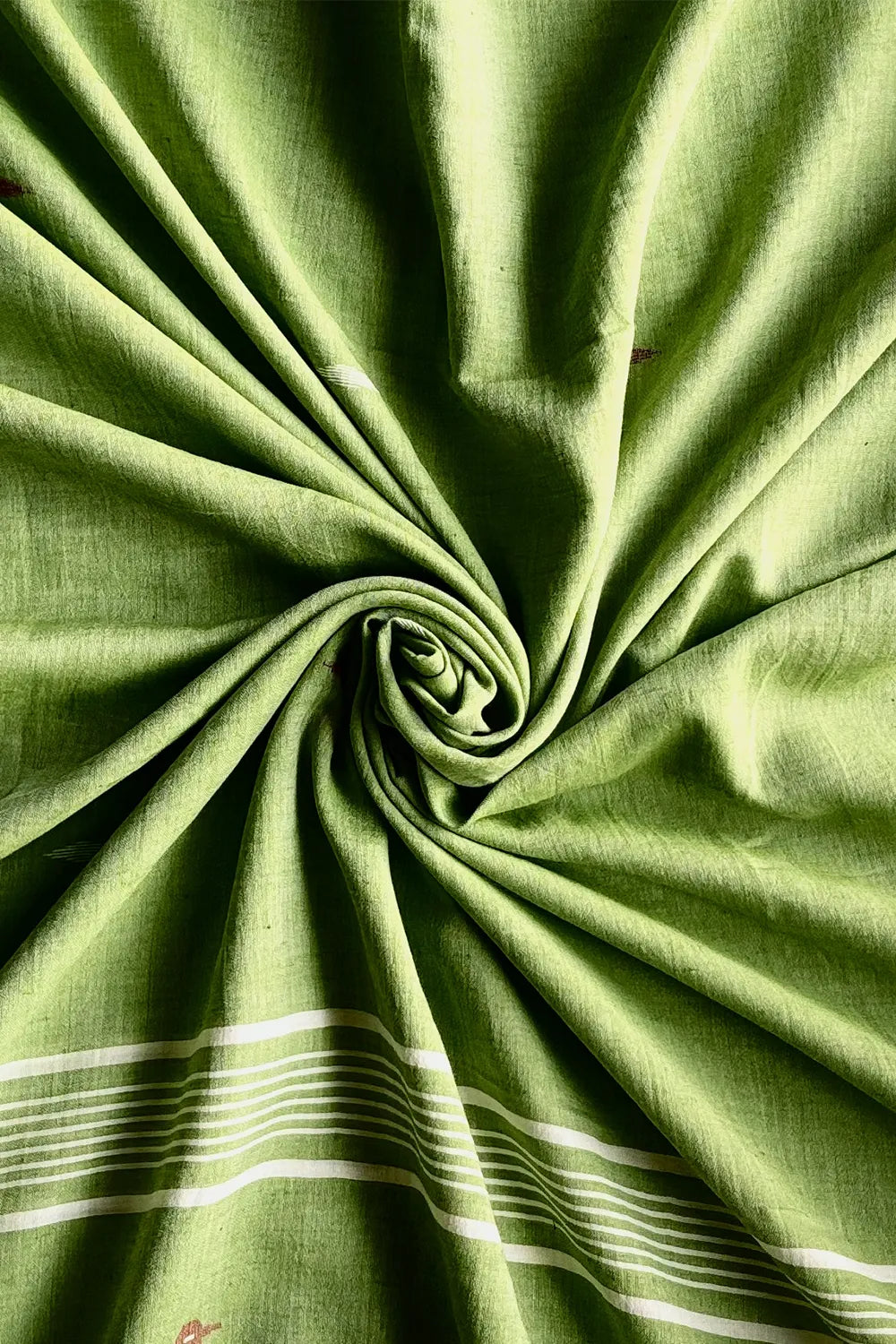 Handwoven Green Tota Pakhi Jamdani Dupatta with Traditional Parrot Motifs