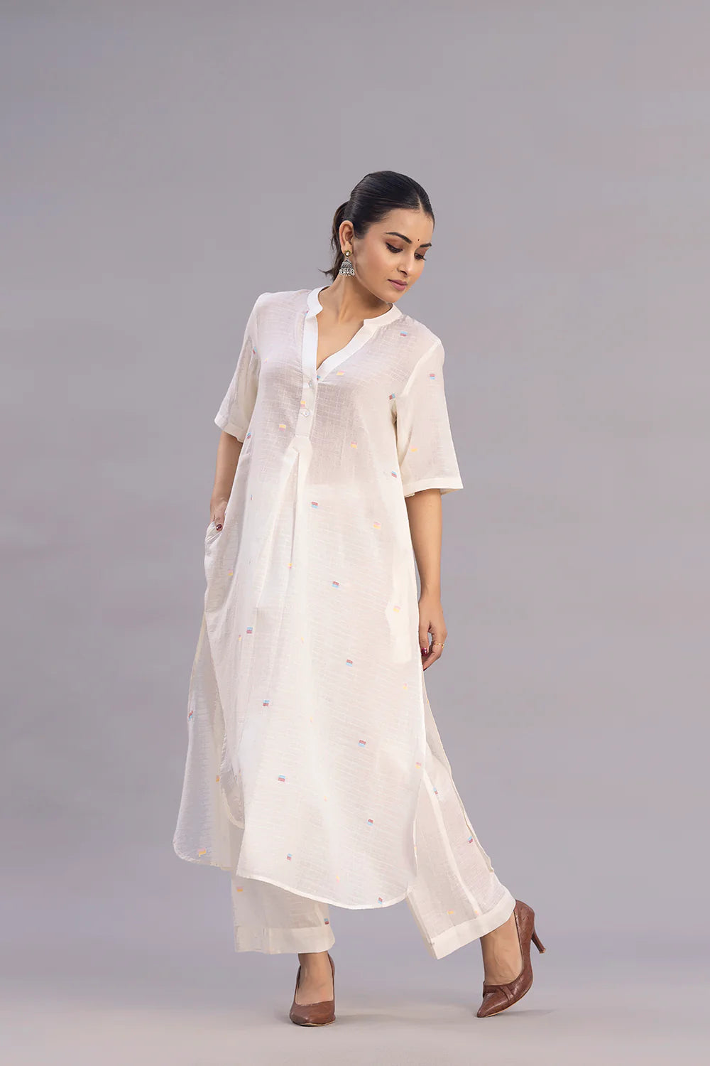 Handwoven Ivory Jamdani Slit Co-ord Set with Traditional Motifs
