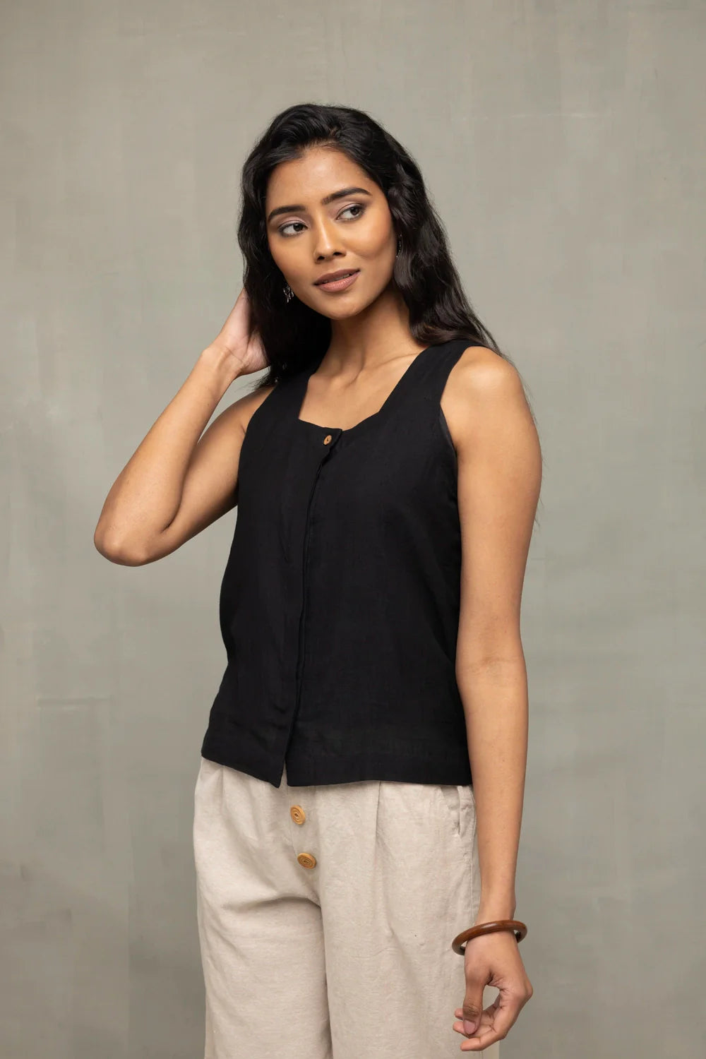 Lightweight Breathable Black Handwoven Cotton Short Top for Everyday Casual Wear