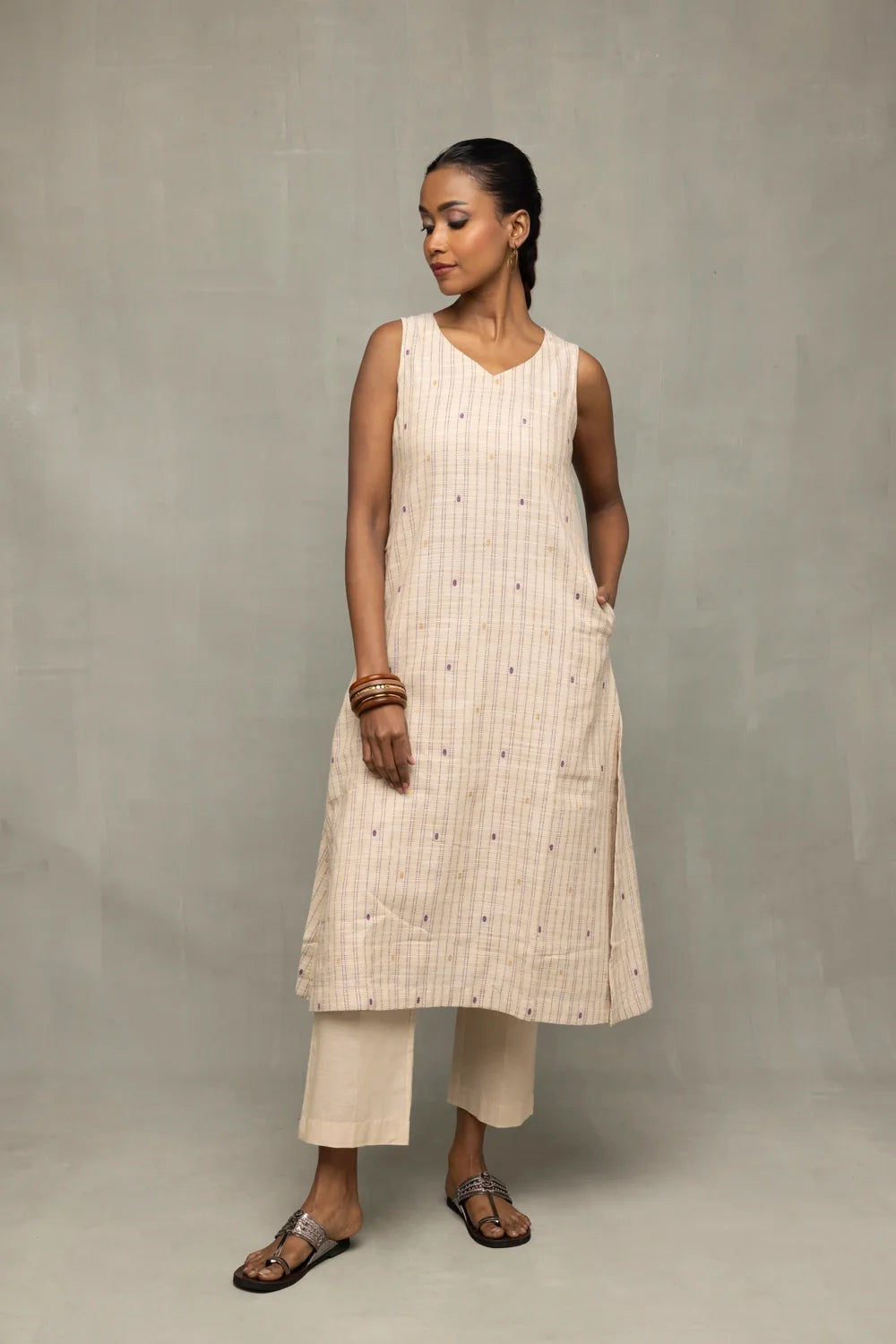 Lightweight Breathable Cream and Mauve South Cotton Zari Kurta Set for Everyday Wear