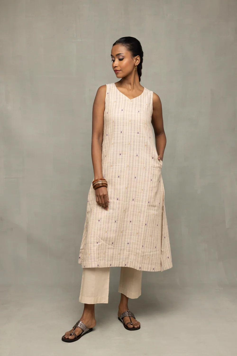 Lightweight Breathable Cream and Mauve South Cotton Zari Kurta Set for Everyday Wear