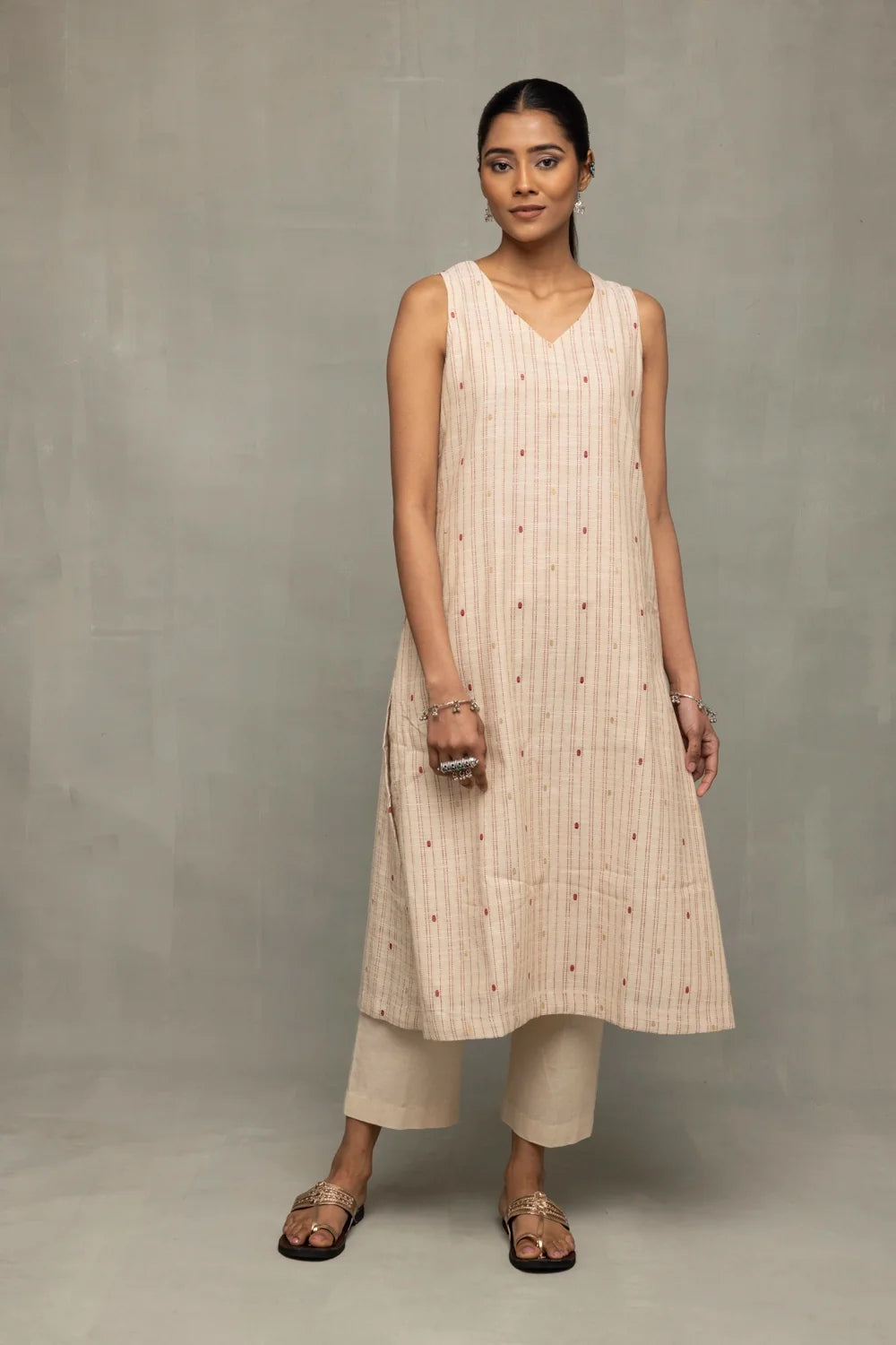 Lightweight Breathable Cream and Pink South Cotton Zari Kurta Set for Everyday Wear