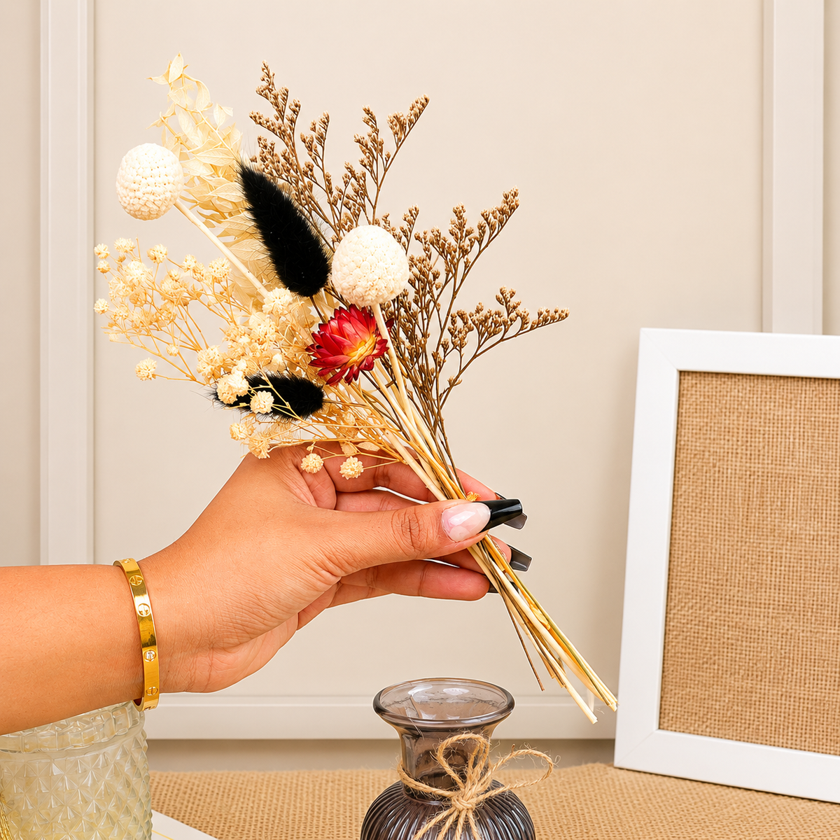 Ocean Crest Black Glass Vase with Dried Flowers | Modern Home Décor - https://artecasa.in/