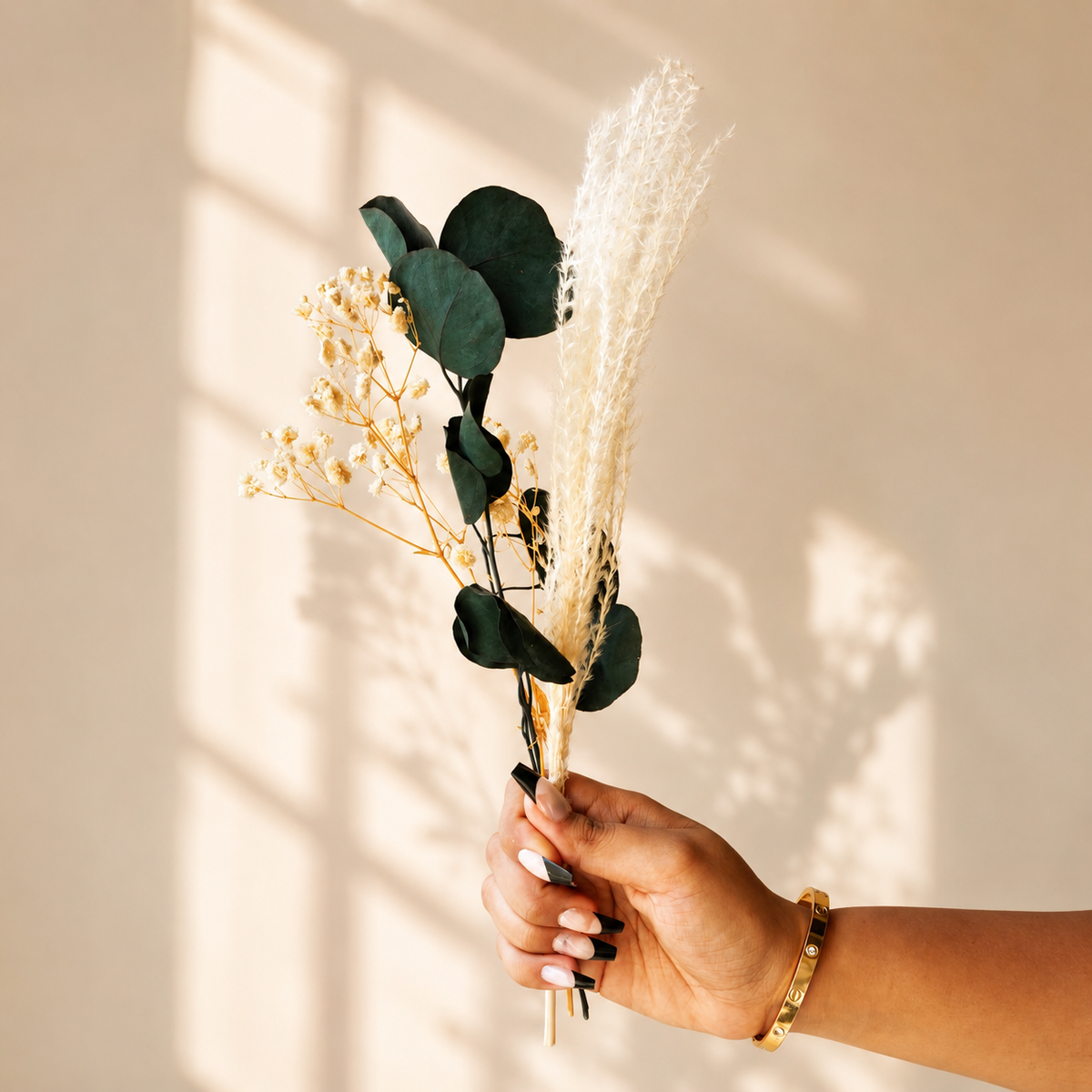 Amber Haven Large Glass Vase with Dried Flowers | Elegant Home Décor - https://artecasa.in/