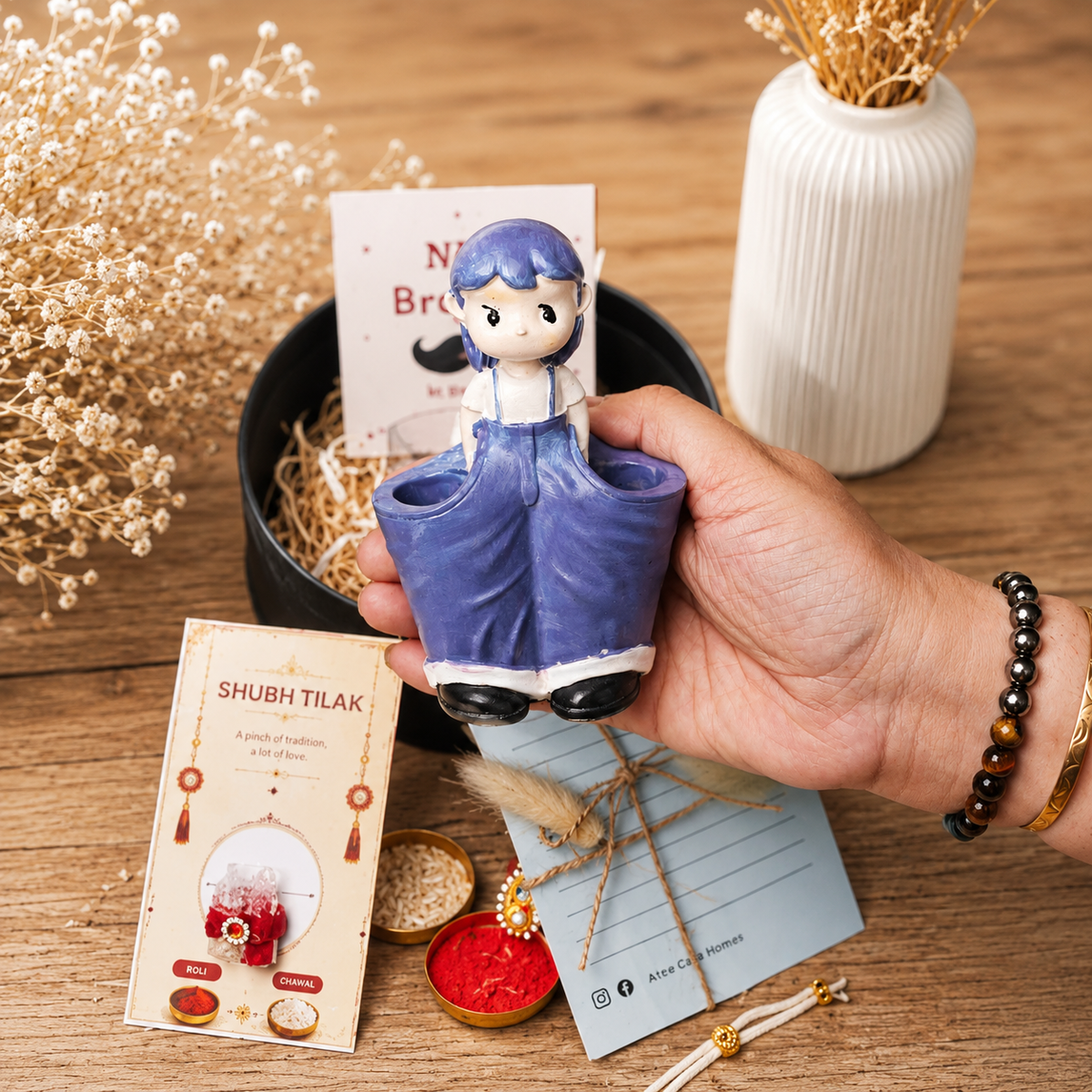 Office Hero Rakhi Gift Hamper | Premium Raksha Bandhan Gift Box - https://artecasa.in/