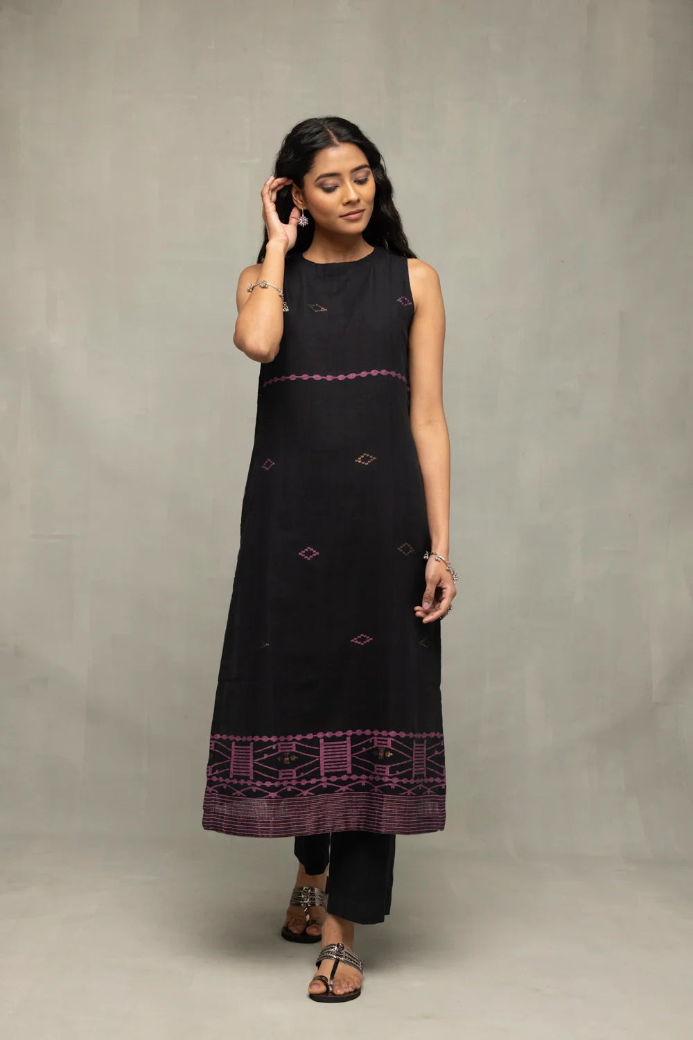 Traditional Black Zari Jamdani Kurta Set with Dupatta for Ethnic Wear