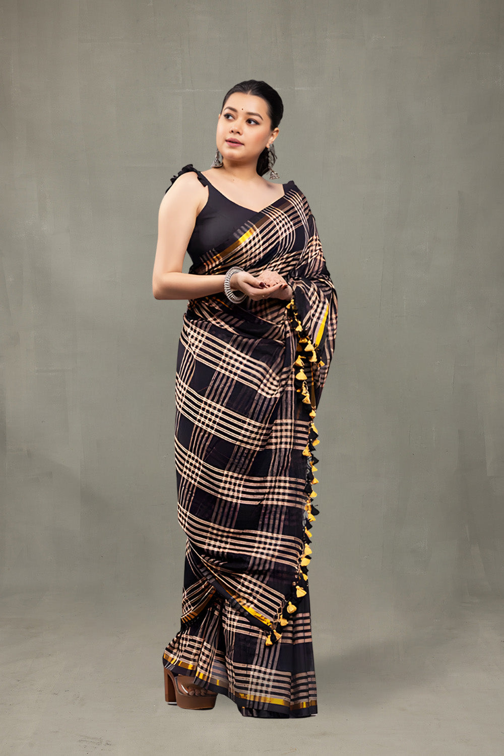 Traditional Handwoven Black and Grey Checkered Mulmul Saree