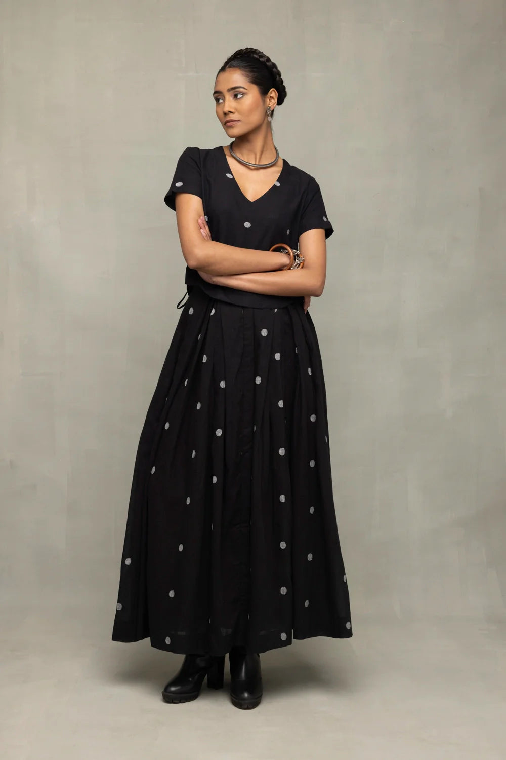 Versatile Black Polka Dot Jamdani Skord for Everyday Styling