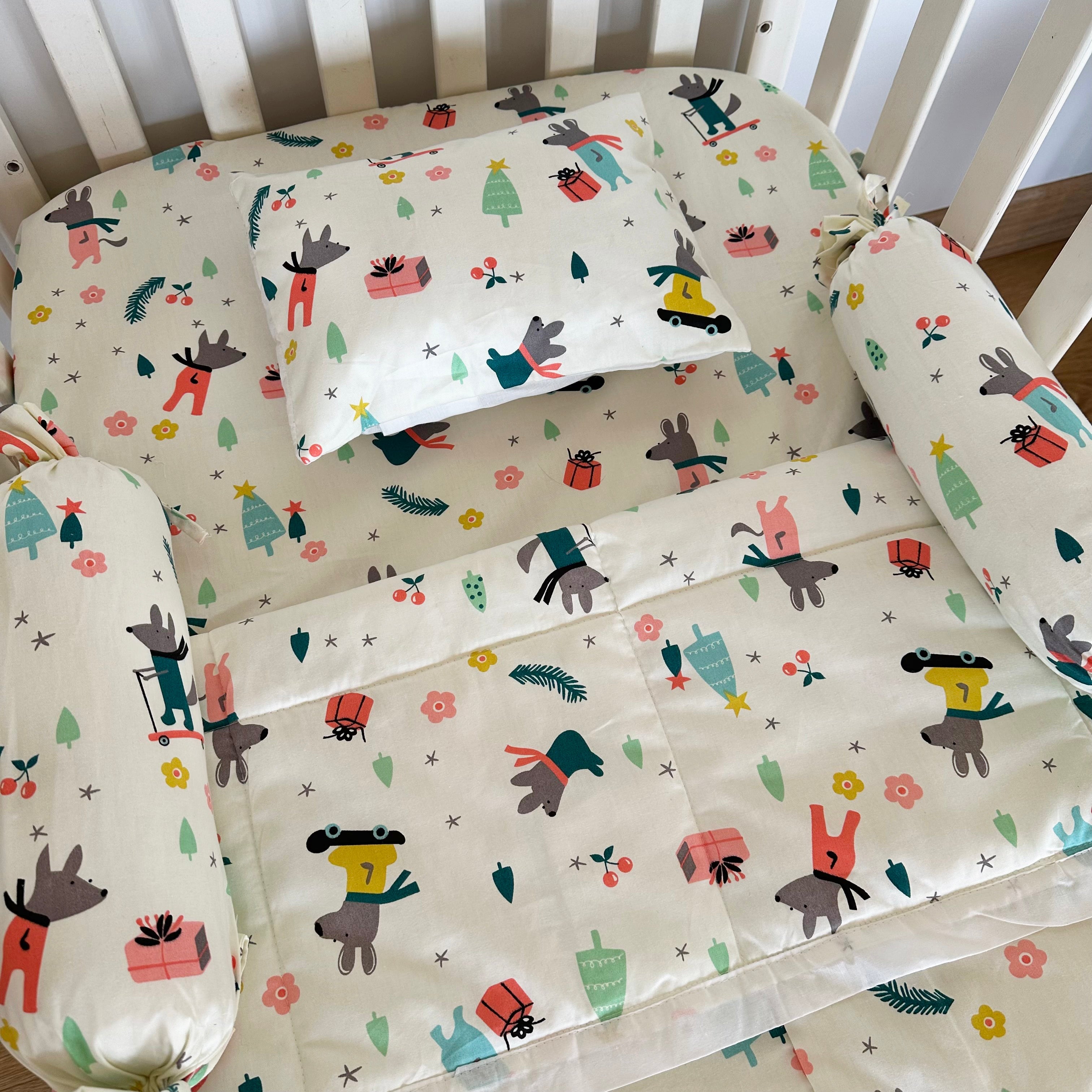 Mouse in the House - 5 Piece Crib Bedding Set - Off White - Oranges and Lemons