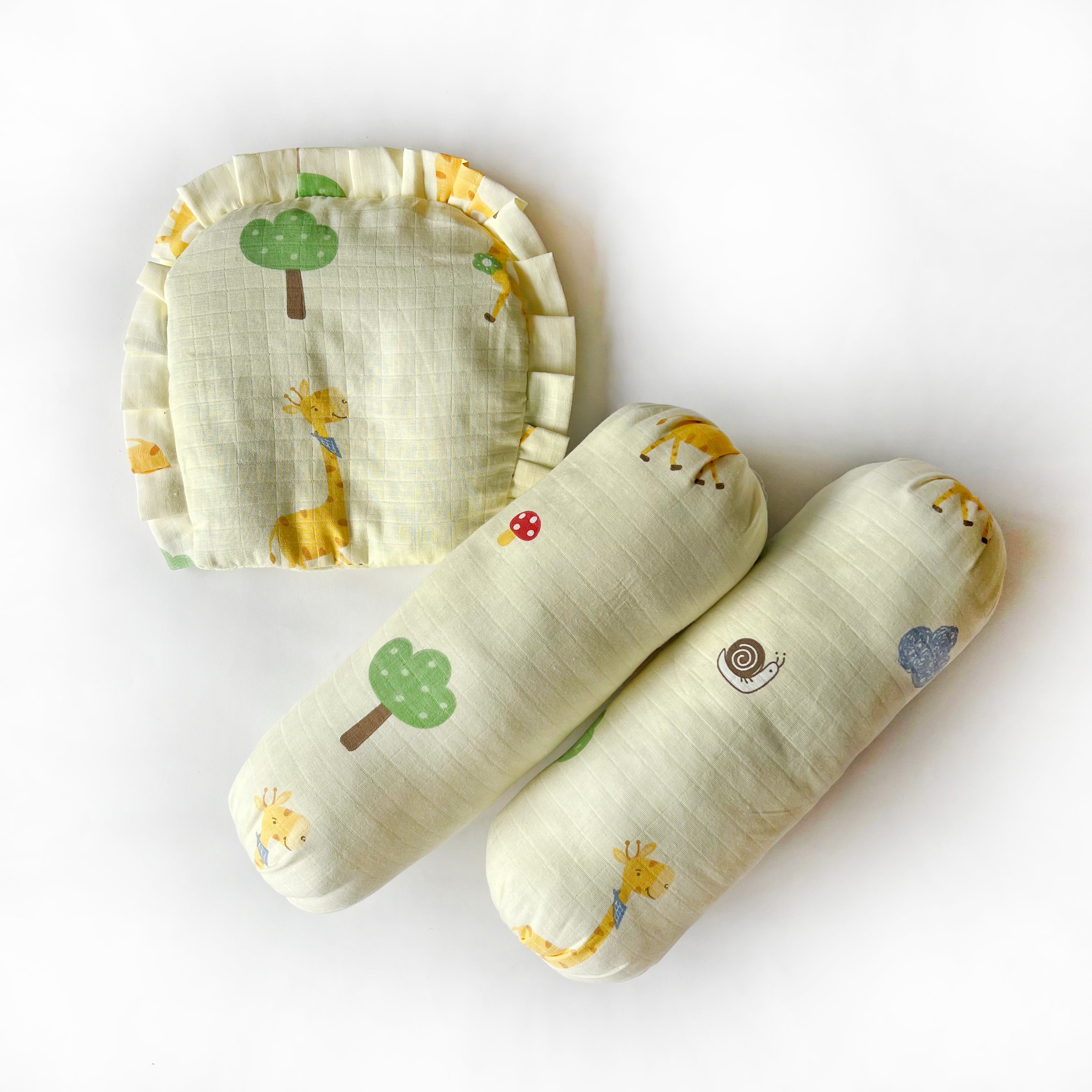 Baby Giraffes - Muslin Cot Bedding Gift Set - Set of 4 - Oranges and Lemons