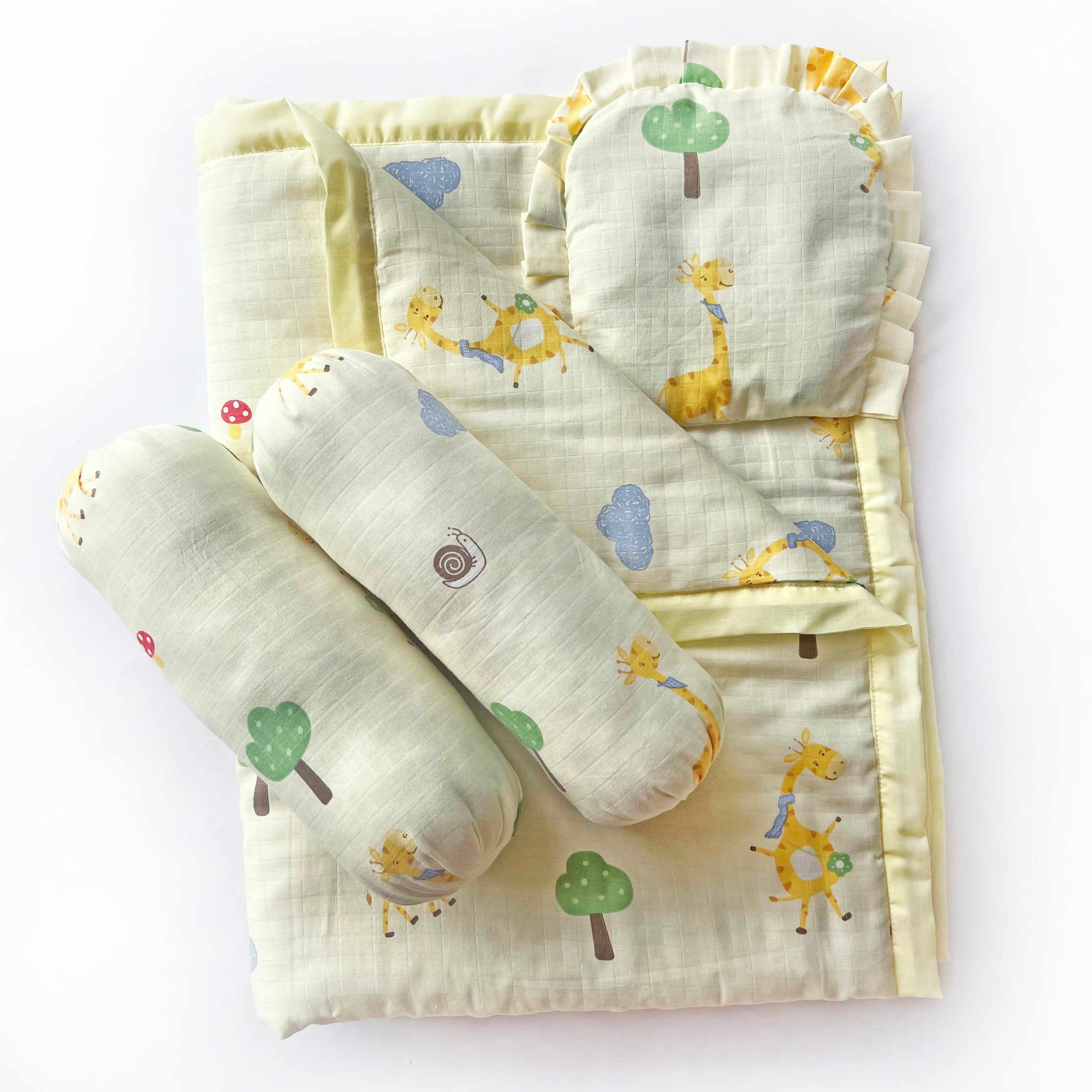 Baby Giraffes - Muslin Cot Bedding Gift Set - Set of 4 - Oranges and Lemons