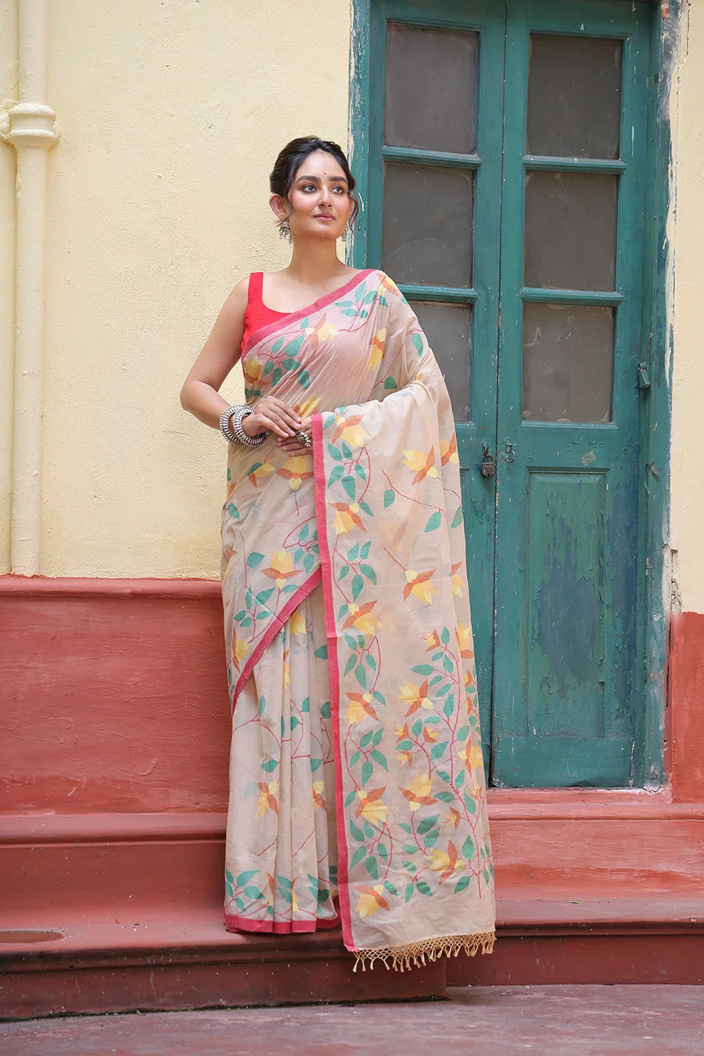 Handloom Beige Pure Cotton Exclusive Jamdani Saree with Red Border