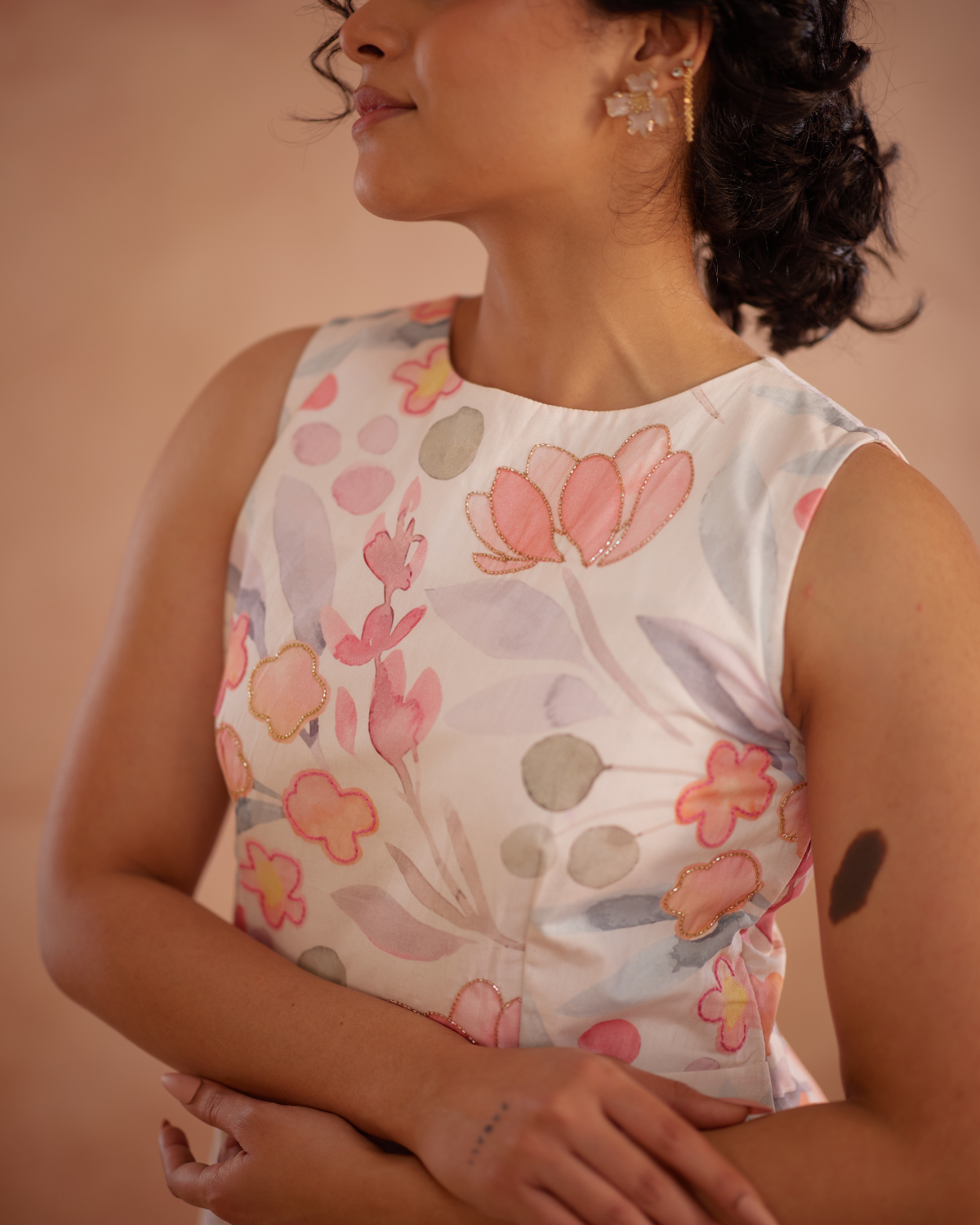 Prajaktta Hand-Embroidered Floral Midi Dress – hand-embroidered 100% cotton – RASRA MAI