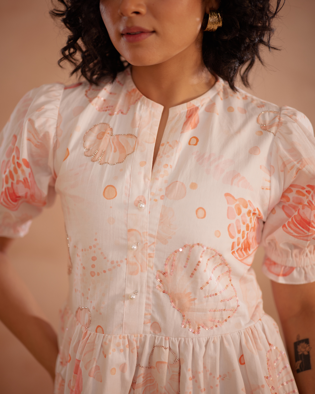 Anyaa Hand-Embroidered Shell Short Dress – hand-embroidered 100% cotton – RASRA MAI