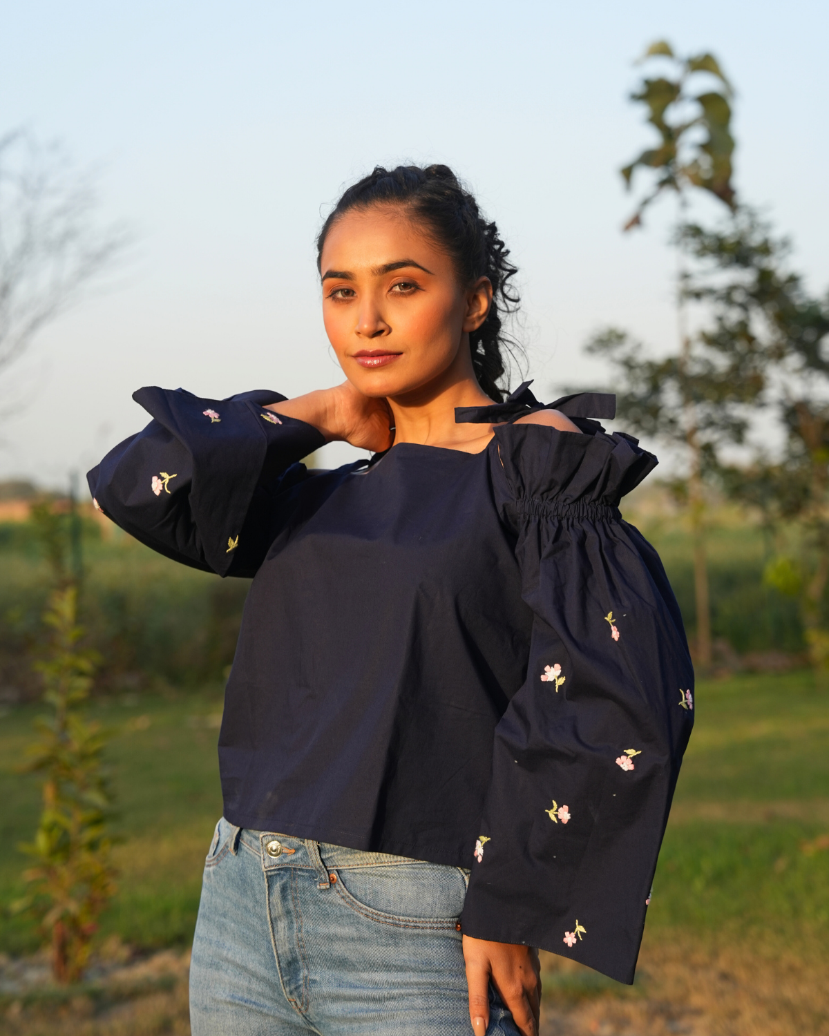 Adete Hand-Embroidered Top – hand-embroidered 100% cotton – RASRA MAI
