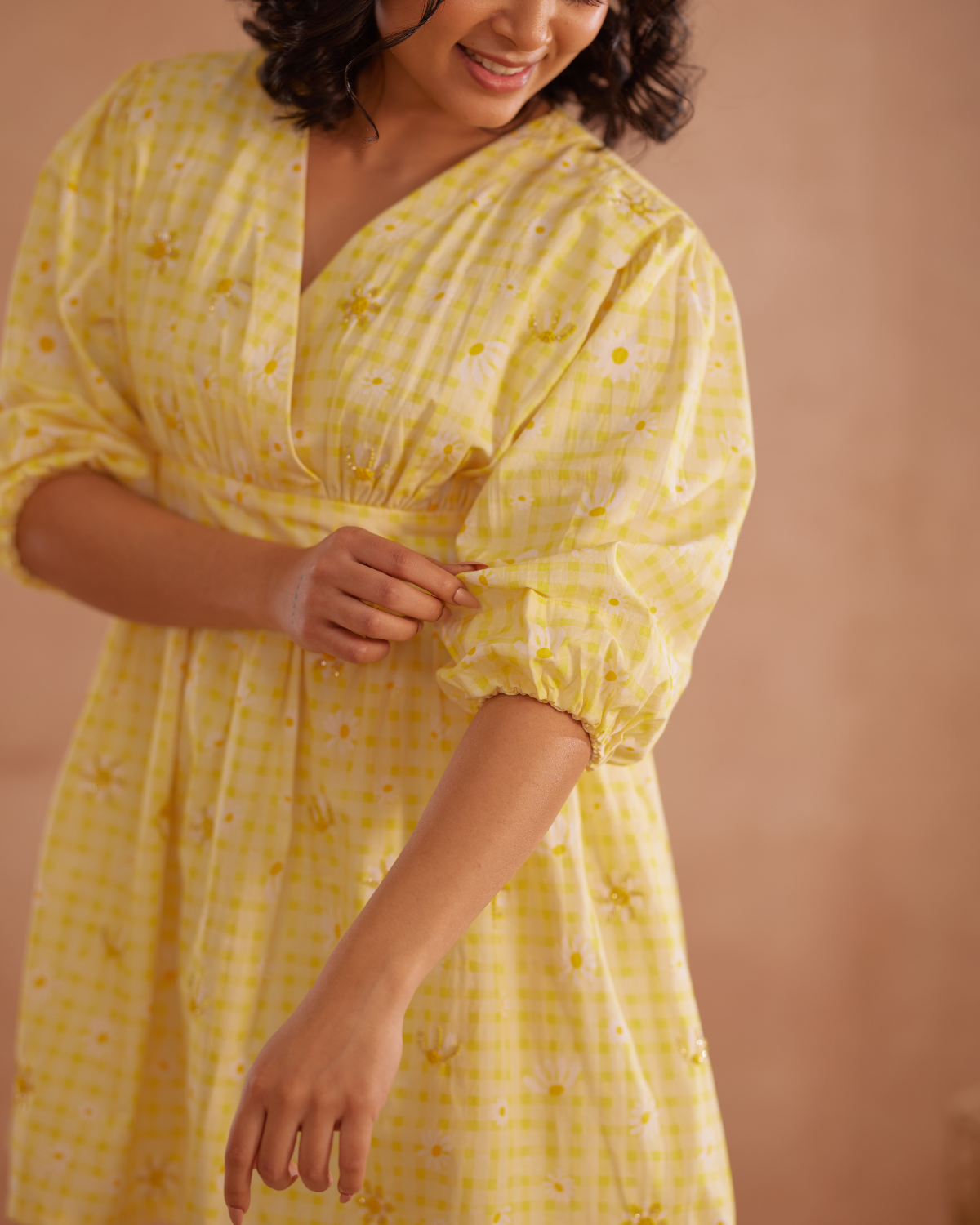 Daisey Hand-Embroidered Floral Short Dress – hand-embroidered 100% cotton – RASRA MAI
