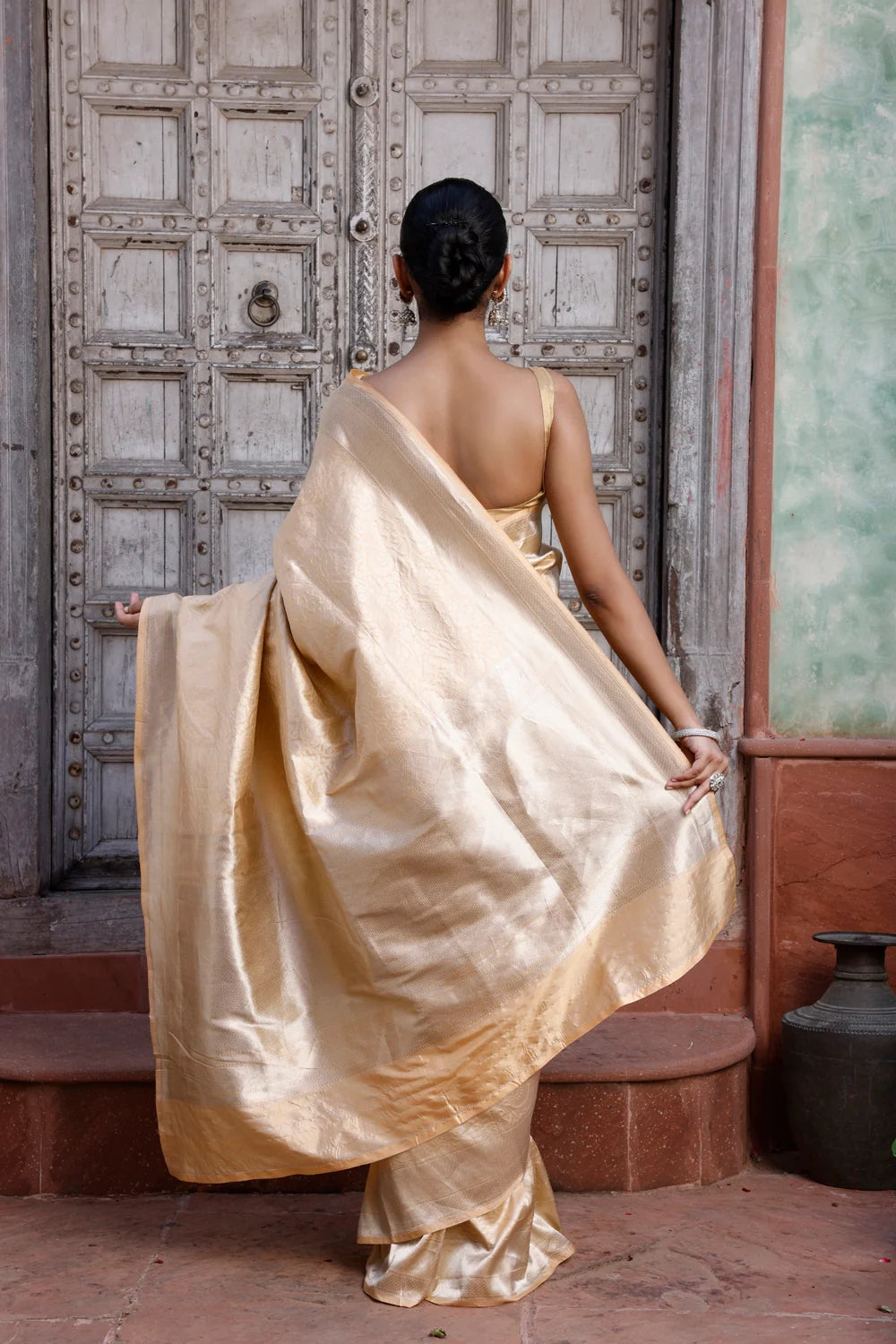 Handloom Vanilla Cream Pure Silk Banarasi Saree-Sutra Art of Clothing