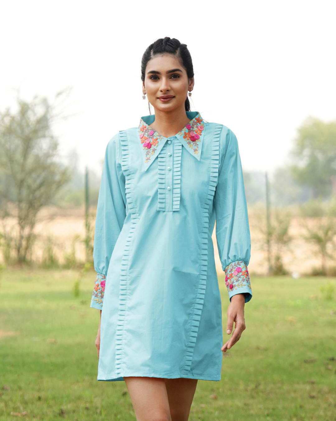 Mrrinali Hand-Embroidered Short Dress – hand-embroidered 100% cotton – RASRA MAI