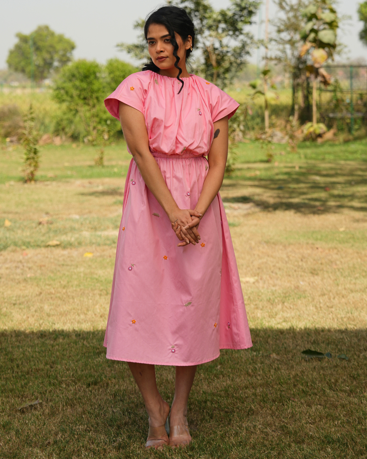 Gagan Hand-Embroidered Midi Dress – hand-embroidered 100% cotton – RASRA MAI