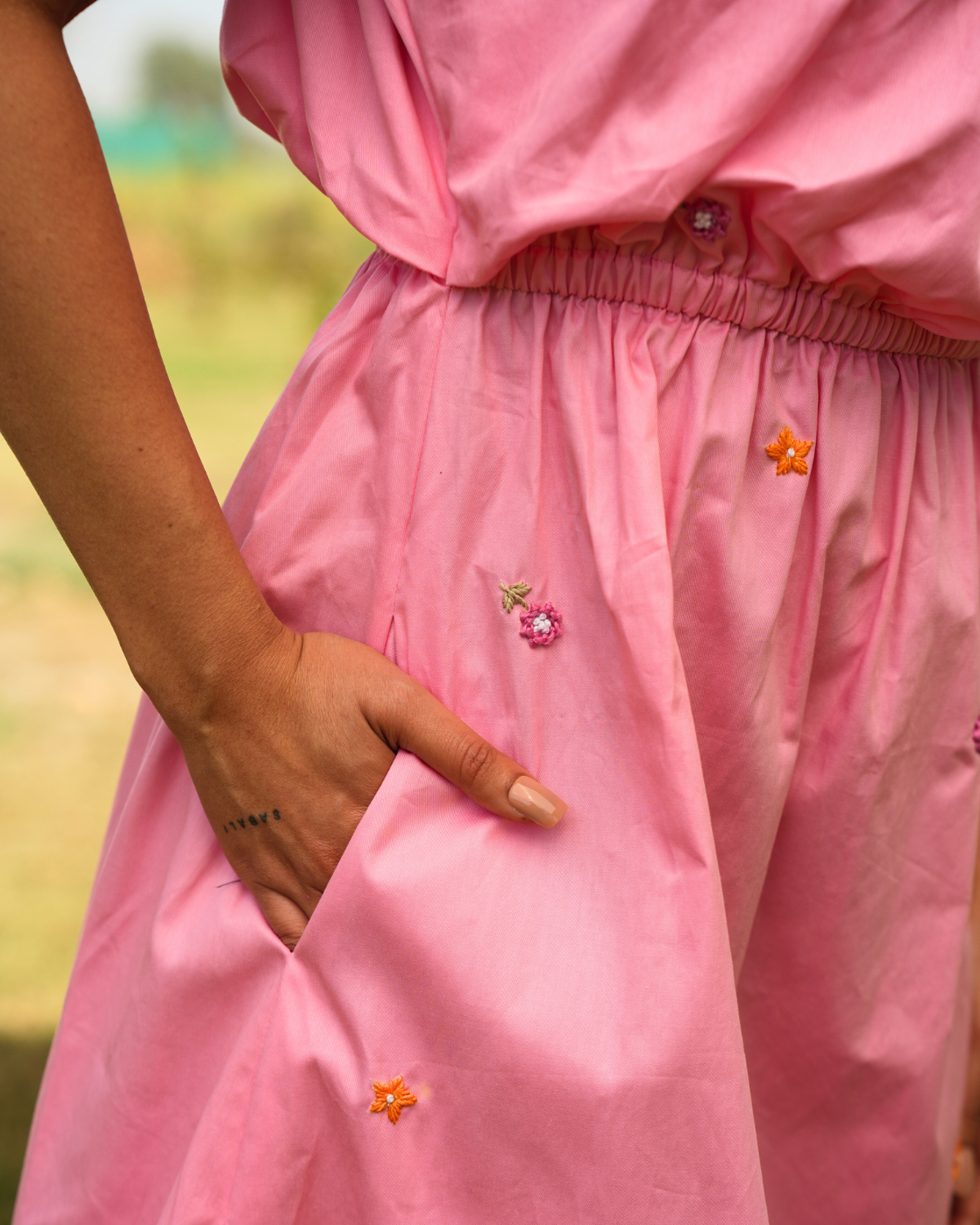 Gagan Hand-Embroidered Midi Dress – hand-embroidered 100% cotton – RASRA MAI