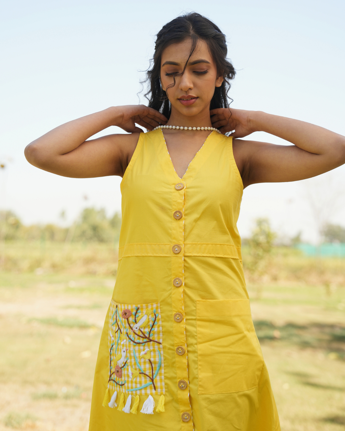 Divissha Hand-Embroidered Midi Dress – hand-embroidered 100% cotton – RASRA MAI