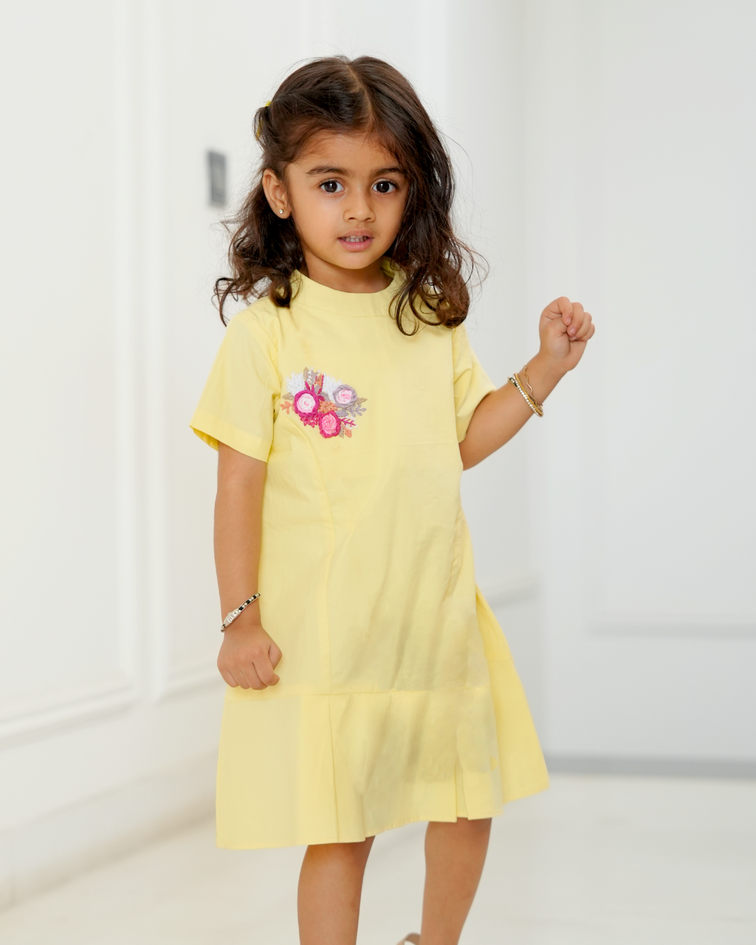 Lia Hand-Embroidered Dress – hand-embroidered 100% cotton – RASRA MAI