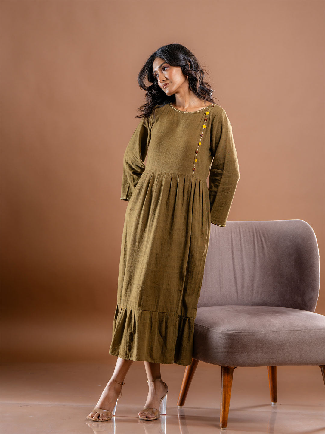 Olive green summer cotton dress crafted in orgaic cotton with comfort fit-front