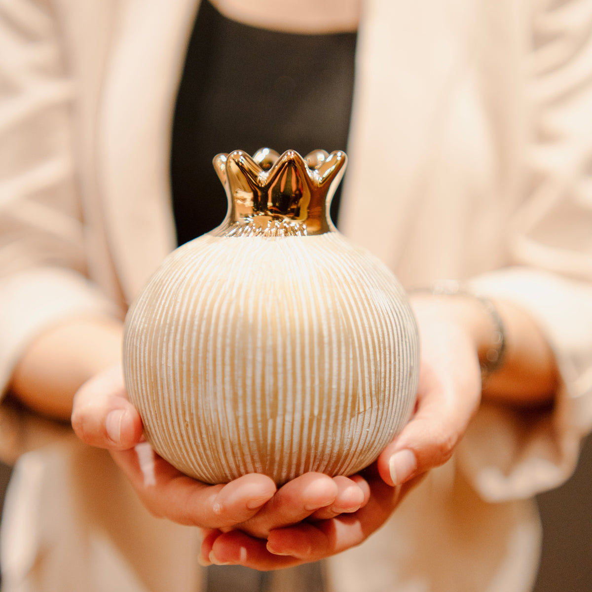 Pomegranate Jewel Vase Set – Luxury Porcelain Mini Vases for Home Decor. - https://artecasa.in/