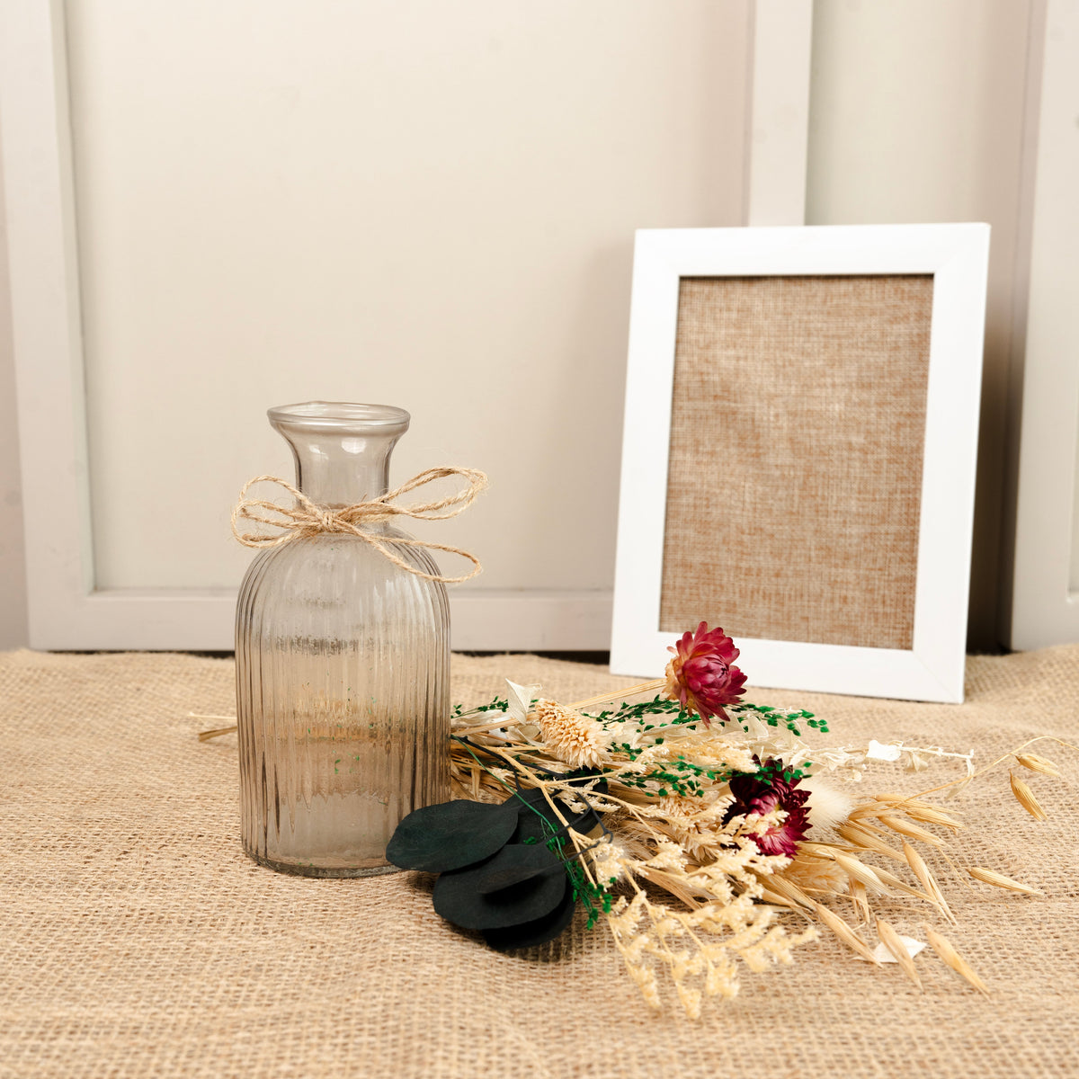Crystal Bloom Clear Glass Vase with Dried Flowers | Modern Home Décor - https://artecasa.in/