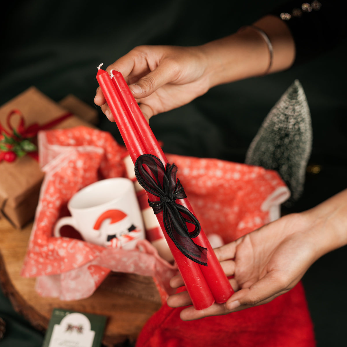 Santa Merry Magic Set – Christmas Gift Hamper with Penguin Mug, Santa Cap, Candles & Tealight House | Premium Festive Gift Box India - https://artecasa.in/