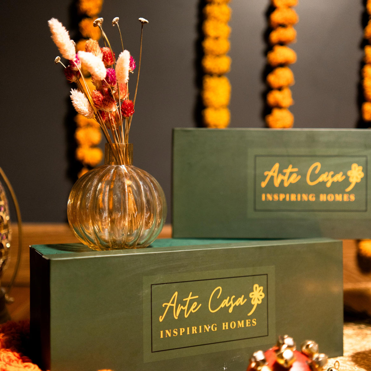 Dried blossom Delight gift box - https://artecasa.in/