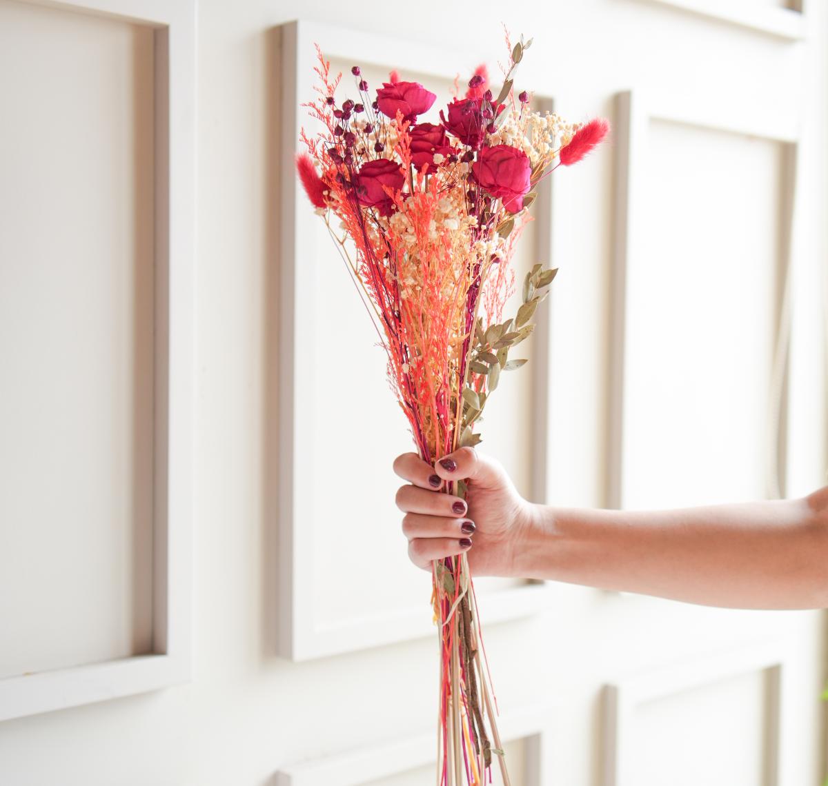 Forever Roses Dried Flower Bunch | Long-Lasting Aesthetic Rose Arrangement for Home Decor & Gifting – ArteCasa - https://artecasa.in/