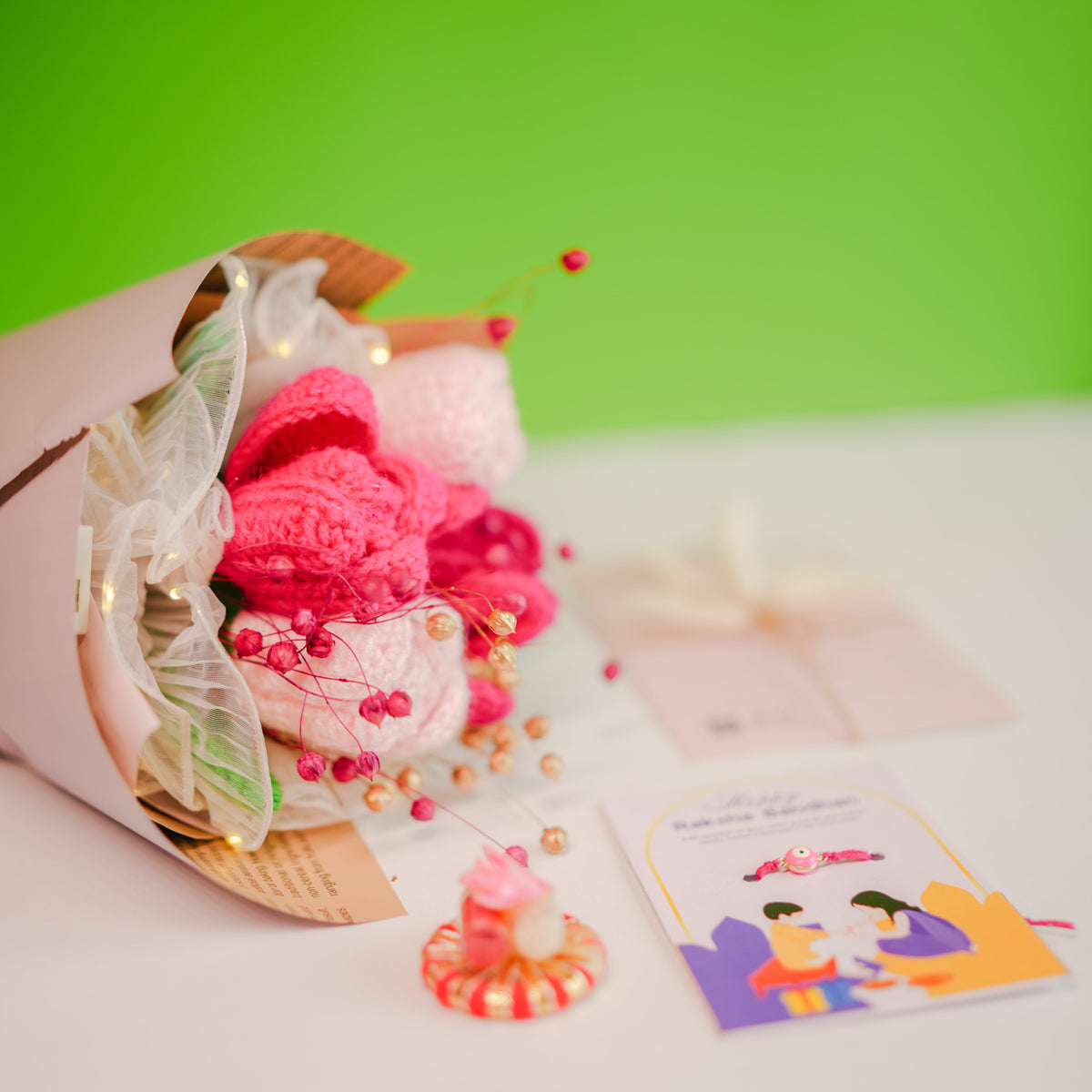 Pretty Pansy Bouquet Rakhi hamper - https://artecasa.in/