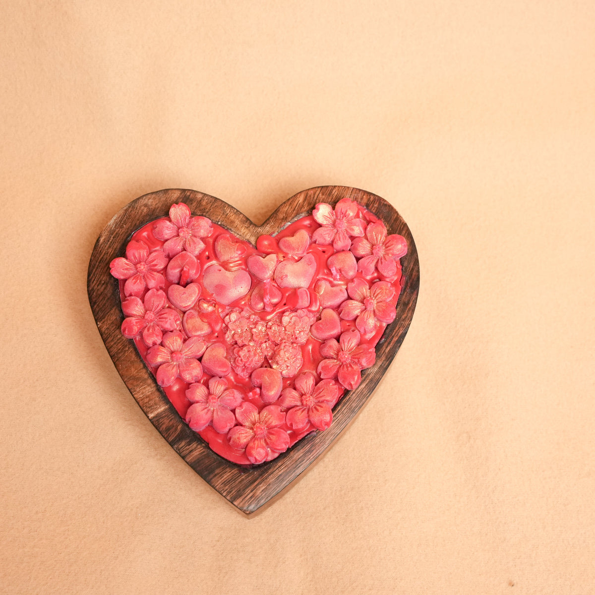 Wooden Heart Candle – Natural Romantic Candle Décor | Artecasa - https://artecasa.in/