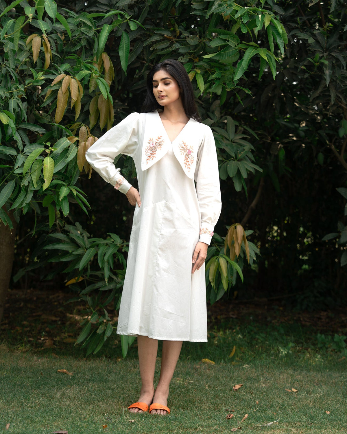 Naiinaa Hand-Embroidered Midi Dress – hand-embroidered 100% cotton – RASRA MAI