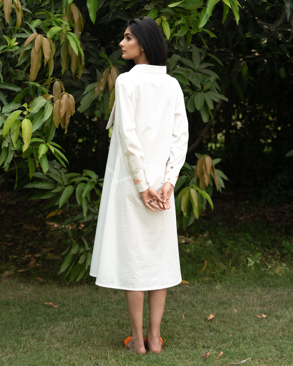 Naiinaa Hand-Embroidered Midi Dress – hand-embroidered 100% cotton – RASRA MAI