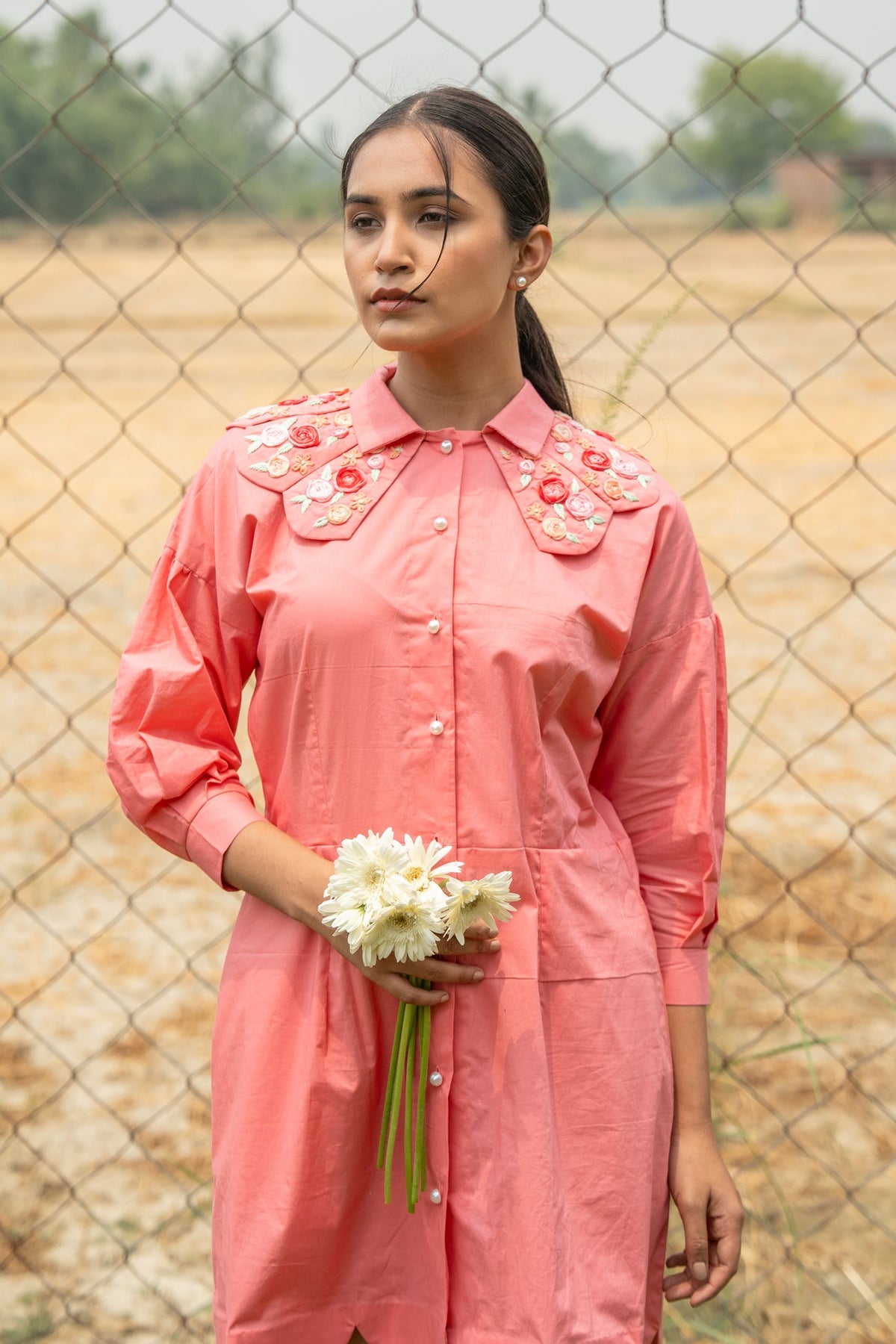 Kaii Hand-Embroidered Short Dress – hand-embroidered 100% cotton – RASRA MAI