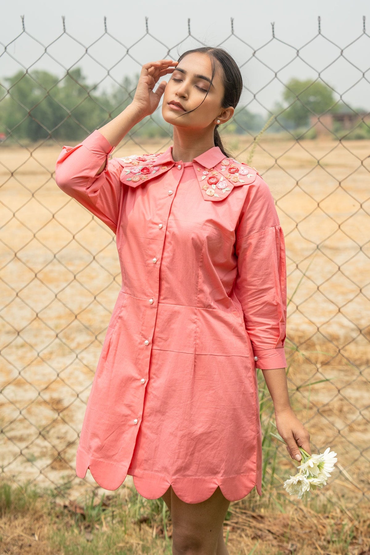 Kaii Hand-Embroidered Short Dress – hand-embroidered 100% cotton – RASRA MAI
