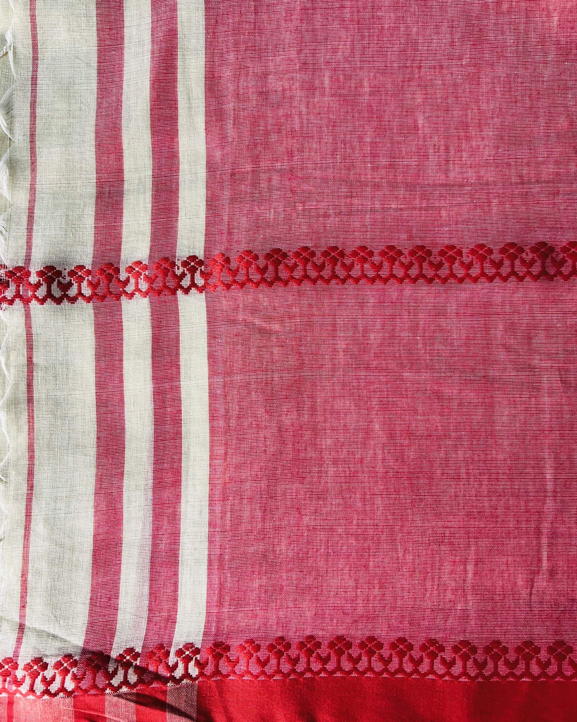 Soft and comfortable red and green khadi cotton saree for Durga Puja/Summer