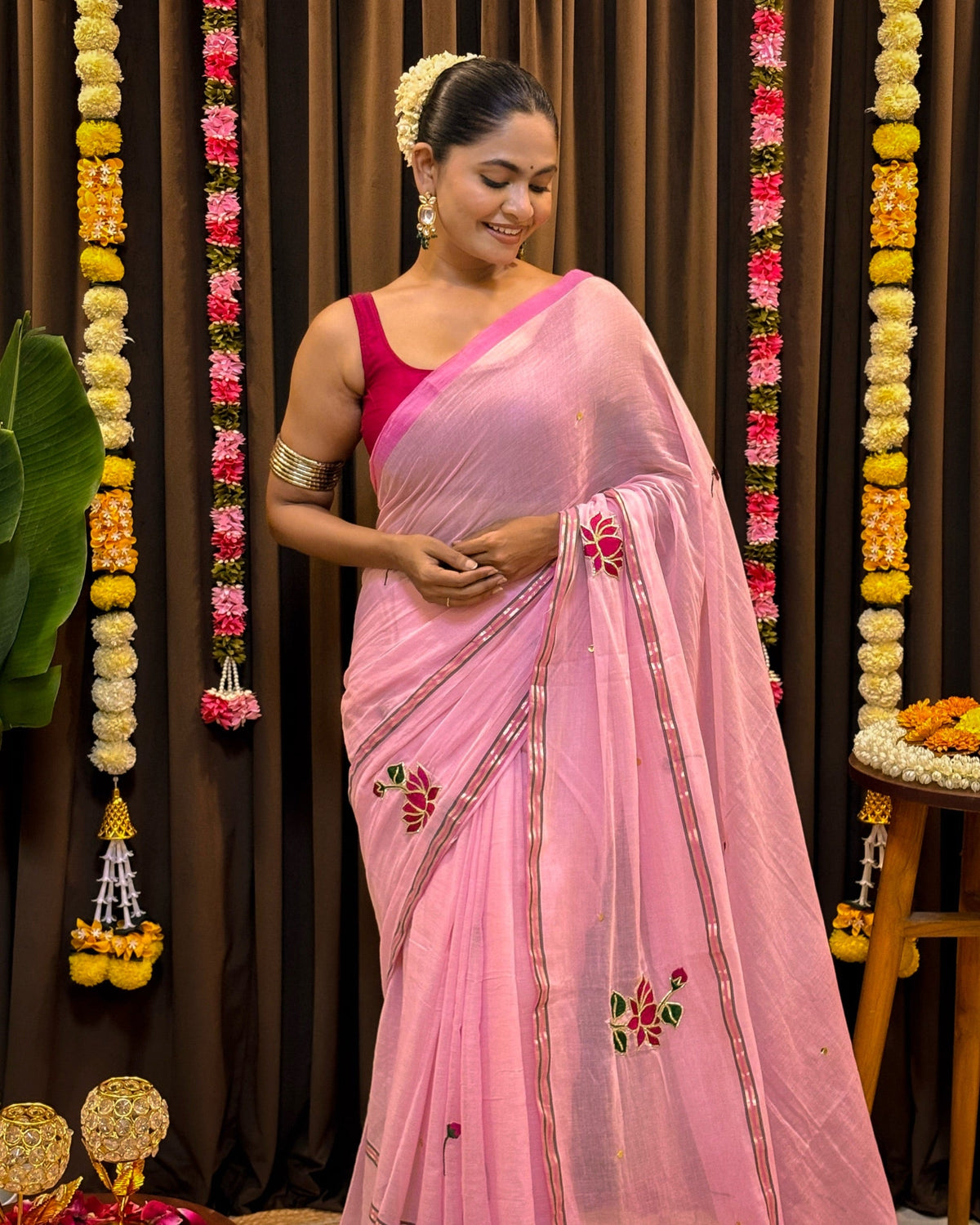Pink mulmul saree with lotus motifs comfortable summer saree