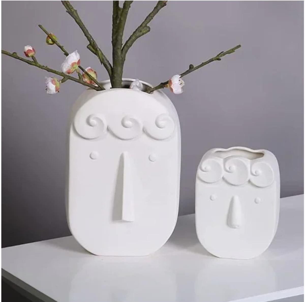 Sculpted Expression Vase-Small - https://artecasa.in/