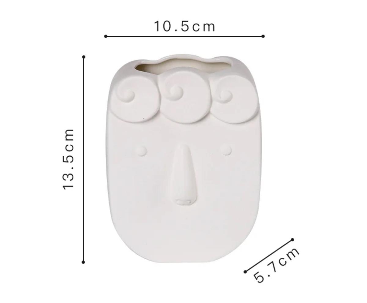 Sculpted Expression Vase-Small - https://artecasa.in/
